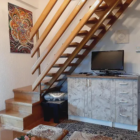 Holiday home Pocitniska Hiska V Dolini Miru *